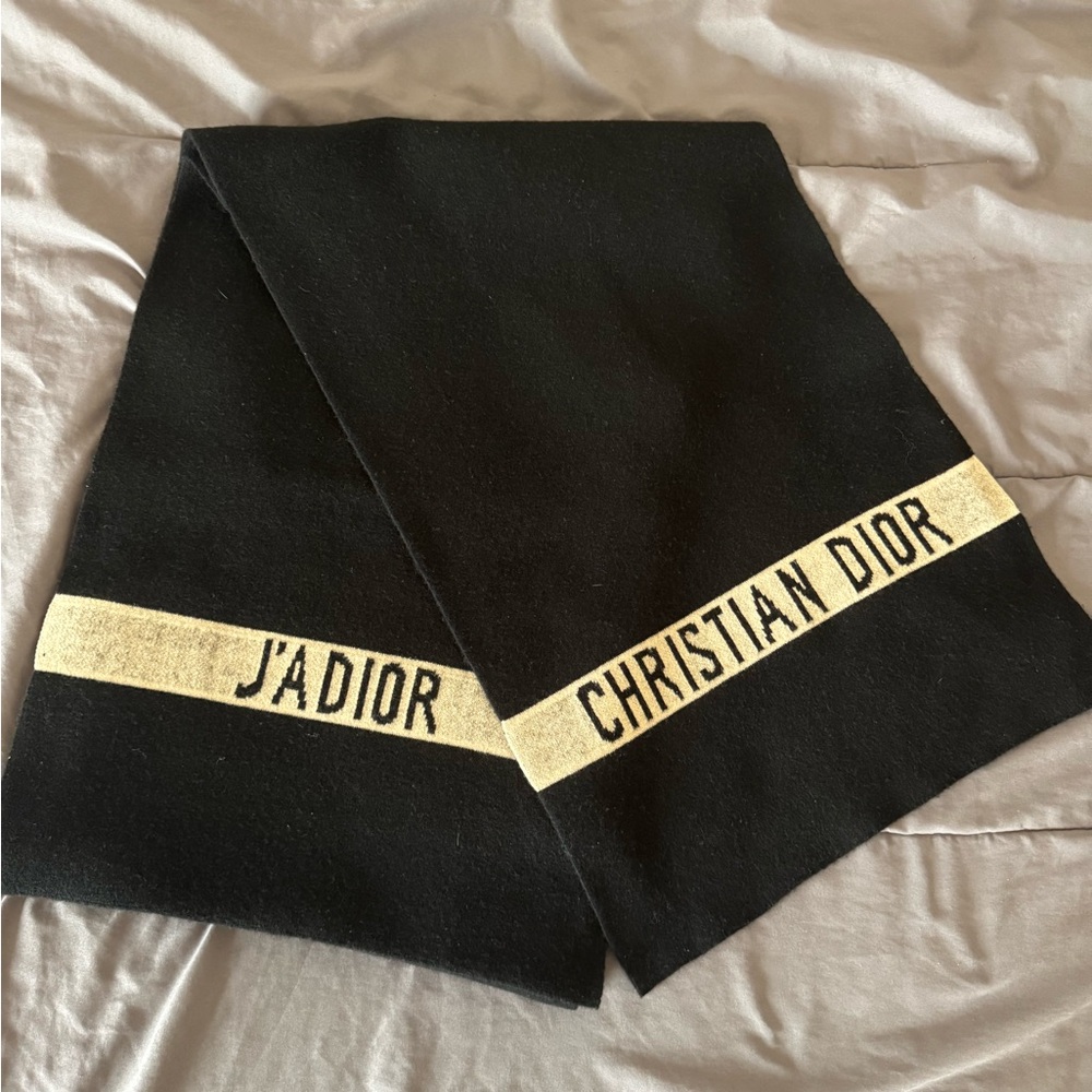 Dior Black Scarf with Cream Christian Dior Logo Band - Picture 3 of 6